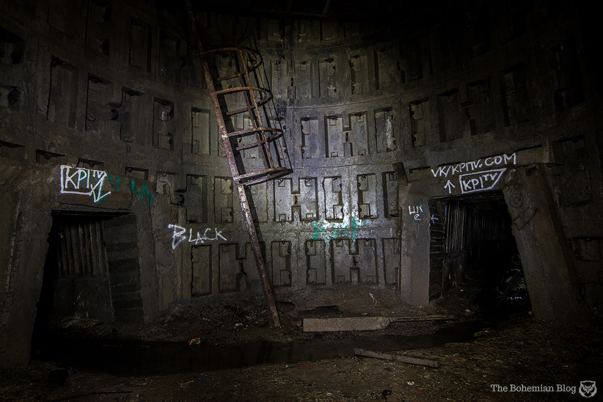 Ladders, shafts and corridors in Askoldova Drain, Kyiv.